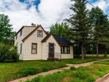 1520 9th Street, Eau Claire