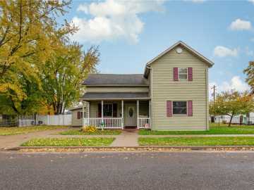 423 W Cedar Street, Chippewa Falls
