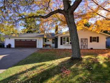 1817 Sunset Drive, Eau Claire