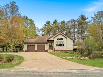 2418 Panorama Drive, Menomonie