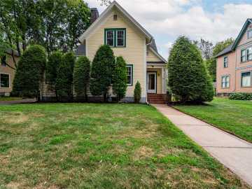 453 Summit Street, Eau Claire