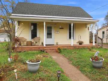310 Maple Street, Eau Claire