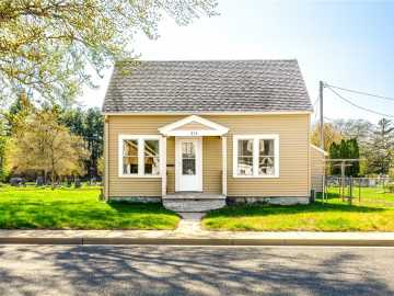 814 Fleming Avenue, Eau Claire