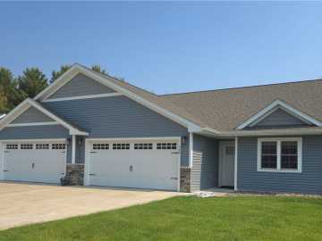 745 Jeffers Ridge, Eau Claire