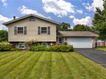 1702 Ruby Lane, Eau Claire