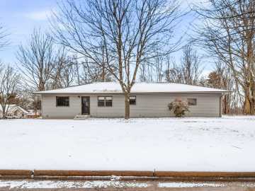 3019 Deerfield Drive, Eau Claire