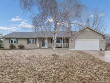 1528 Shore Haven Court, Menomonie