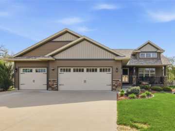 4929 Running Deer Drive, Eau Claire