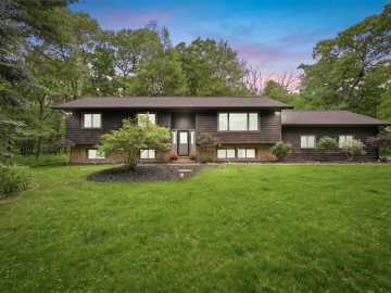 642 S 57th Avenue, Eau Claire