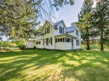 27315 210th Avenue, Cornell