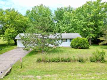 S10160 Minnesota Drive, Eleva