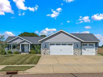 6364 Aspen Ridge Drive, Eau Claire