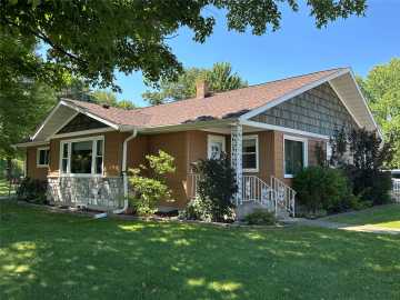 E910 Cedar Road, Eau Claire