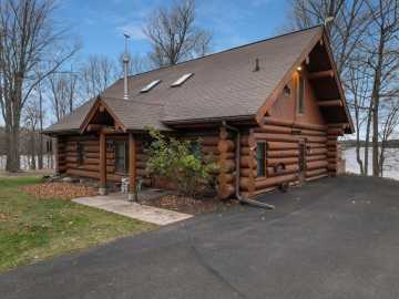 15950 366th Street, Stanley