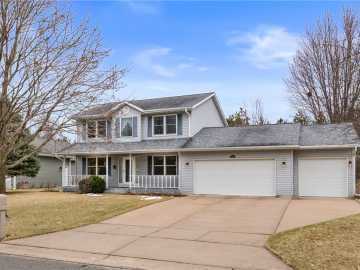 1135 Willow Green Circle, Eau Claire