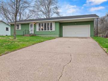 729 River Heights Road, Menomonie