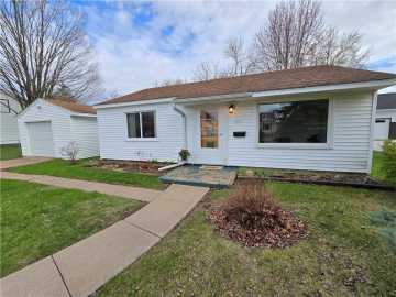 833 Stanley Street, Chippewa Falls