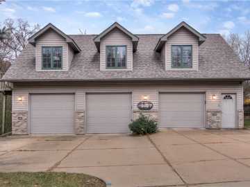 1813 Abbe Hill Drive, Eau Claire