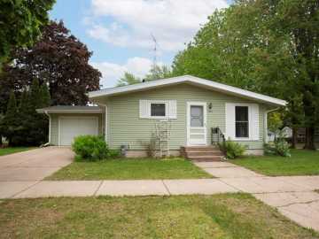 1402 Knapp Street, Menomonie