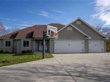 1811 W Ridge Court, Eau Claire