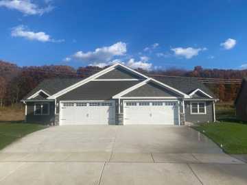 5133 Maple Leaf Path, Eau Claire