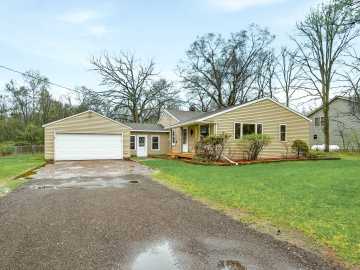 1213 Ervin Road, Eau Claire
