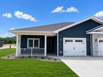 1716 Whitetail Way, Altoona