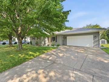 2624 Vine Street, Eau Claire