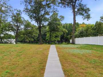 Property Photo 38