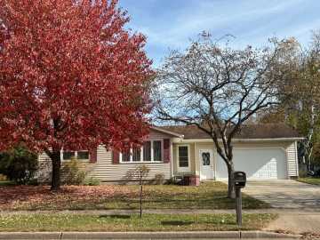 3037 Hartwood Drive, Eau Claire