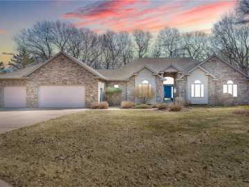 231 Oak Knoll Drive, Chippewa Falls