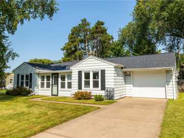 1416 Mitscher Avenue, Eau Claire