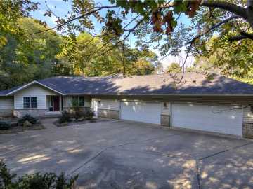 2030 Abbe Hill Drive, Eau Claire