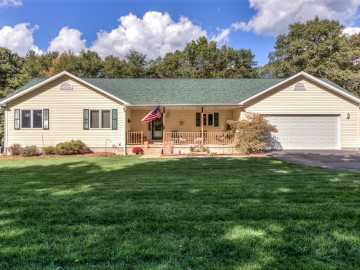 7180 Nine Mile Creek Road, Eau Claire