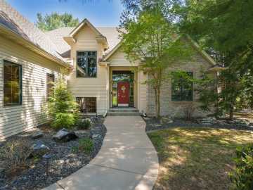 3521 Glen Way, Eau Claire