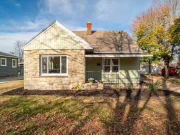 1912 Hoover Avenue, Eau Claire