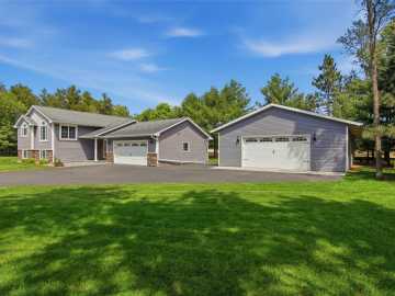 1301 Sandy Ridge Lane, Altoona