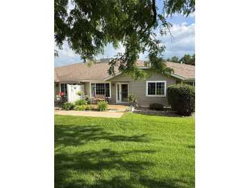 4222 W Robin Meadows Lane, Eau Claire