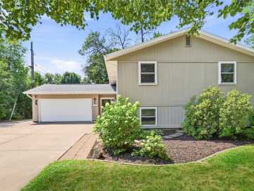 1105 Barry Avenue, Eau Claire