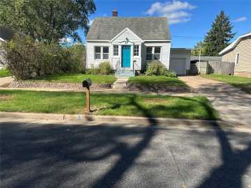 2228 8th Street, Eau Claire