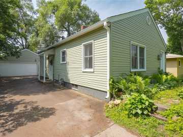 933 Cedar Street, Eau Claire
