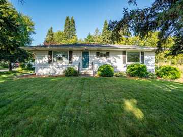 2508 Mont Claire Road, Eau Claire