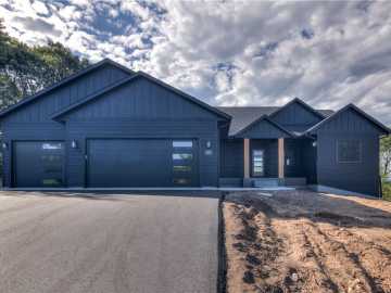 S8741 Mertinke Landing, Eleva