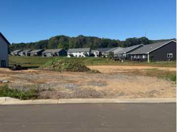5036 Timber Bluff Drive , Eau Claire