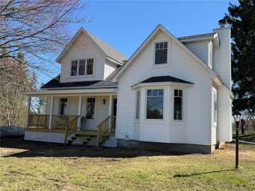 1527 Deerfield Road, Eau Claire