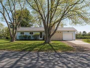 1611 Dorret Road, Eau Claire
