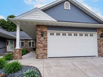 4523 Village Oaks Circle, Eau Claire