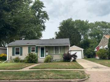 2120 Valmont Avenue, Eau Claire