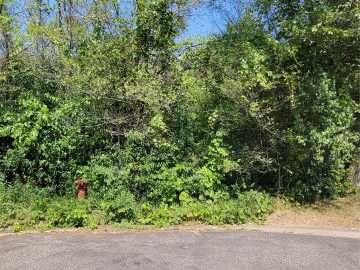 302 Arbor Hills Circle, Eau Claire