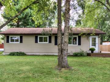 301 Wapiti Lane, Elk Mound